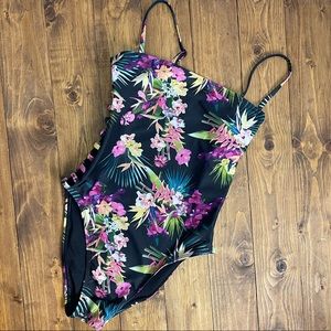 Live love dream size small one piece floral swimsuit